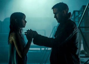 Ana de Armas and Ryan Gosling in "Blade Runner 2049"